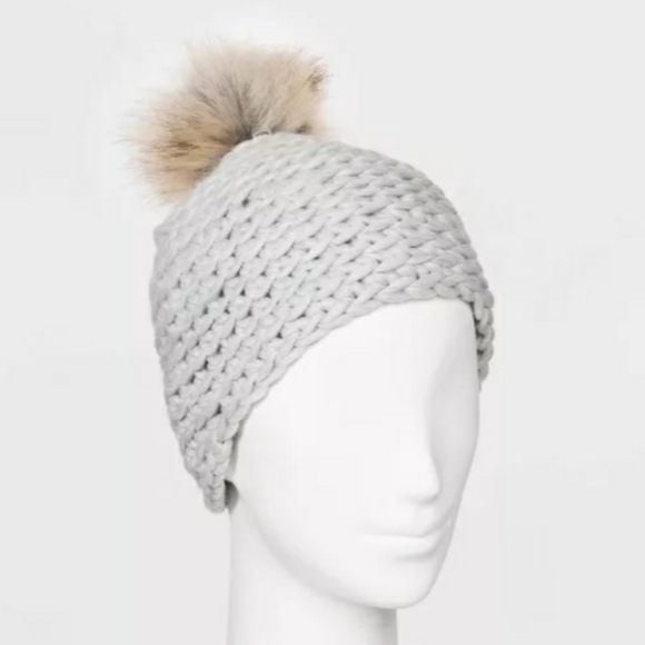 Universal Thread Other - Women's Chunky Knit Beanie - Universal Thread